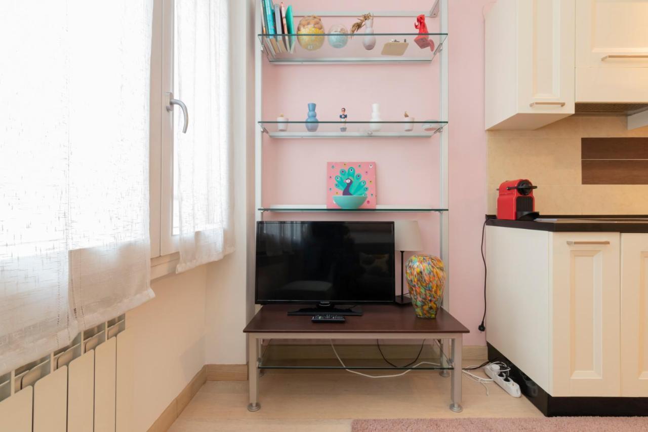 Luxury Apartment Near Bocconi Zamenhof 7 Milánó Kültér fotó